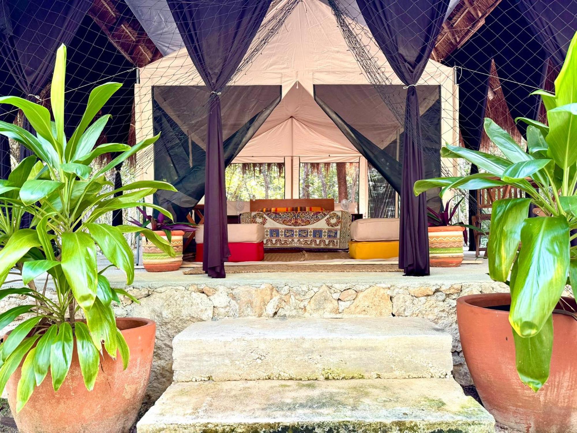 Готель Glamping Bunga Lotus Тулум Екстер'єр фото